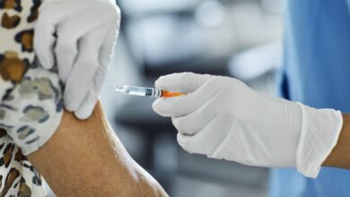 Migrantes deben ser parte del ETP para recibir vacuna anti Covid-19