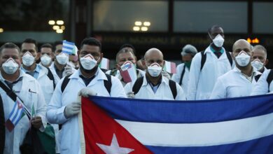La UE condena prácticas de esclavitud moderna de brigadas médicas de Cuba